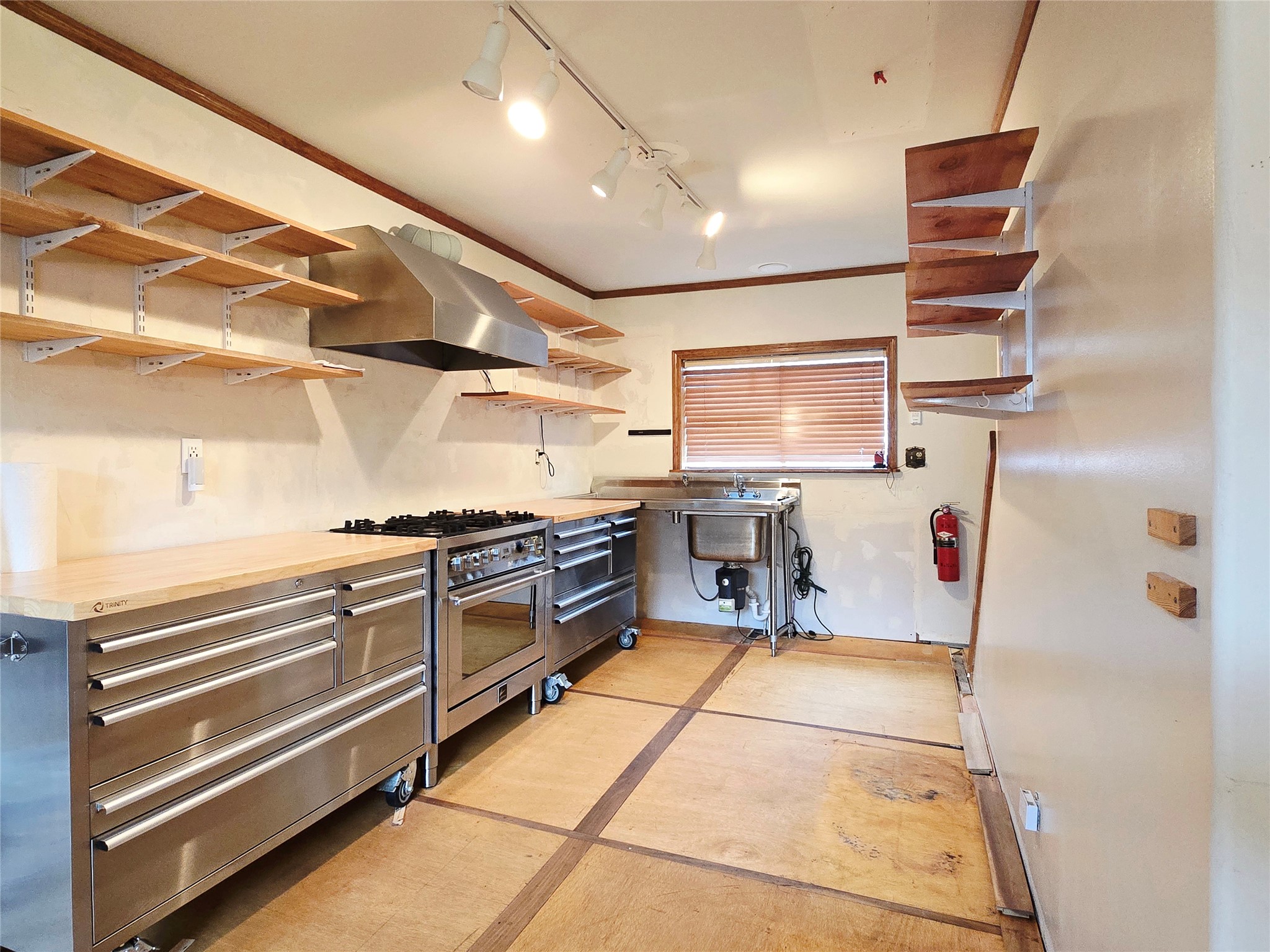 203 3rd Street Property Photo 4