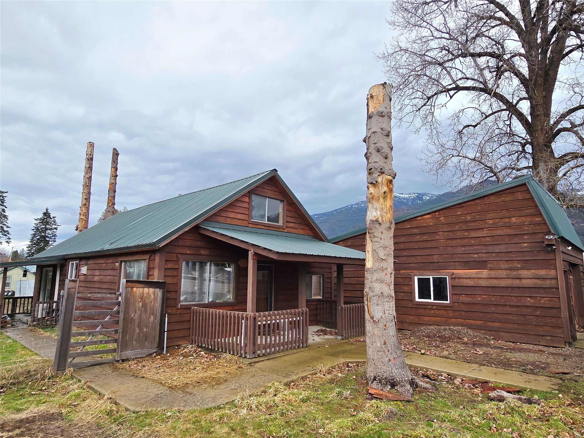 203 3rd Street Property Photo 5