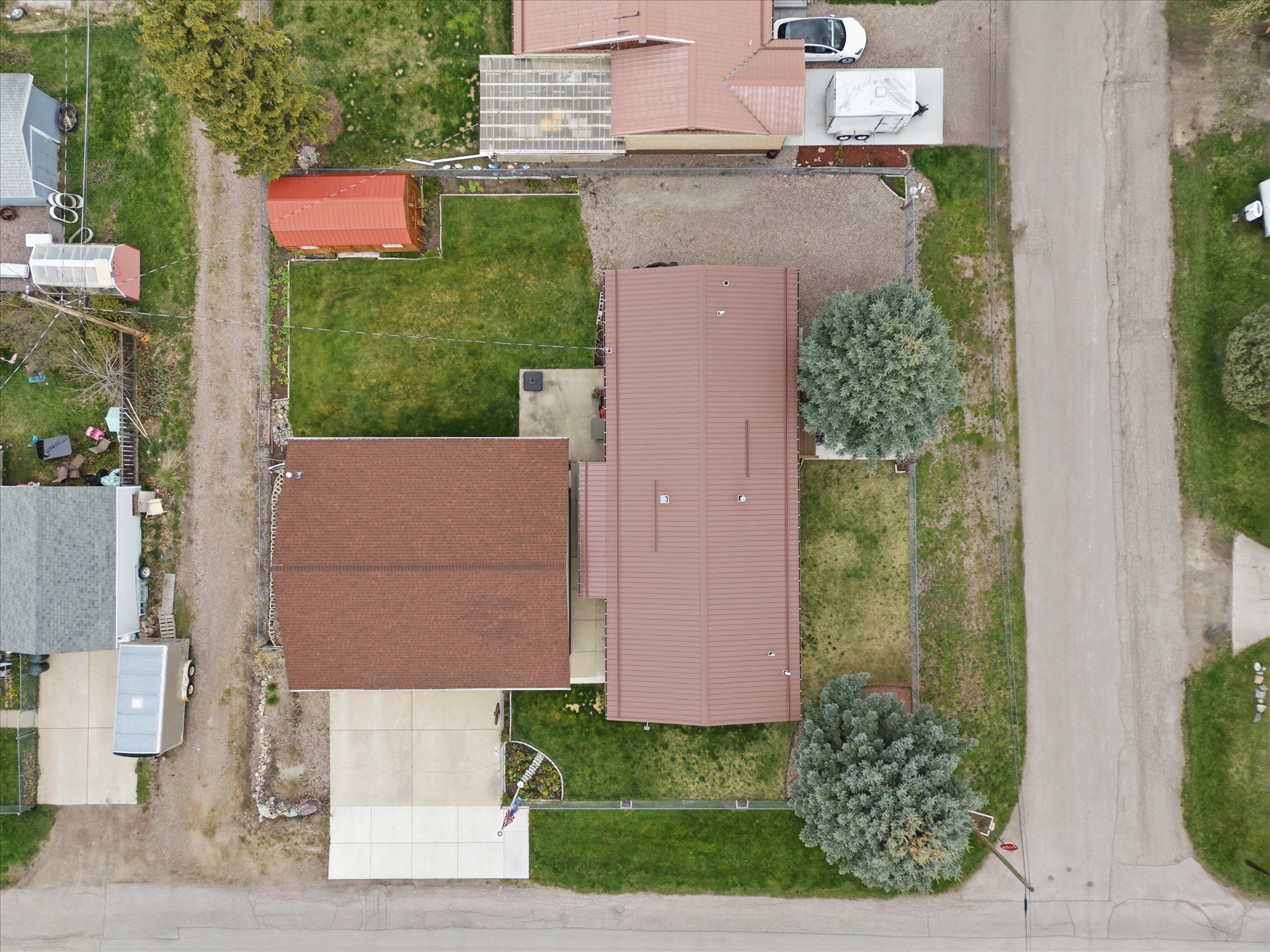 1110 5th Street E Property Photo 3
