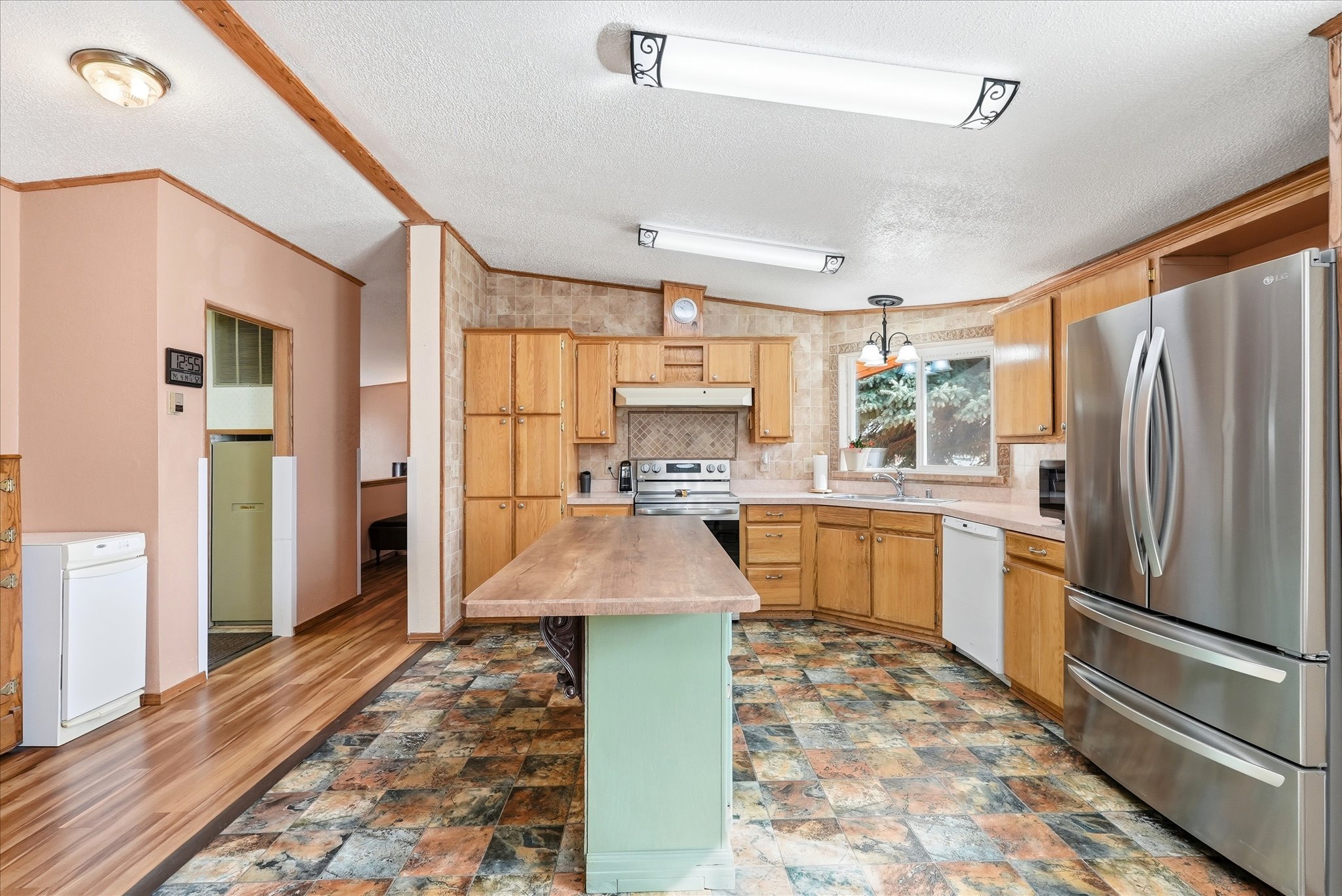 1110 5th Street E Property Photo 17