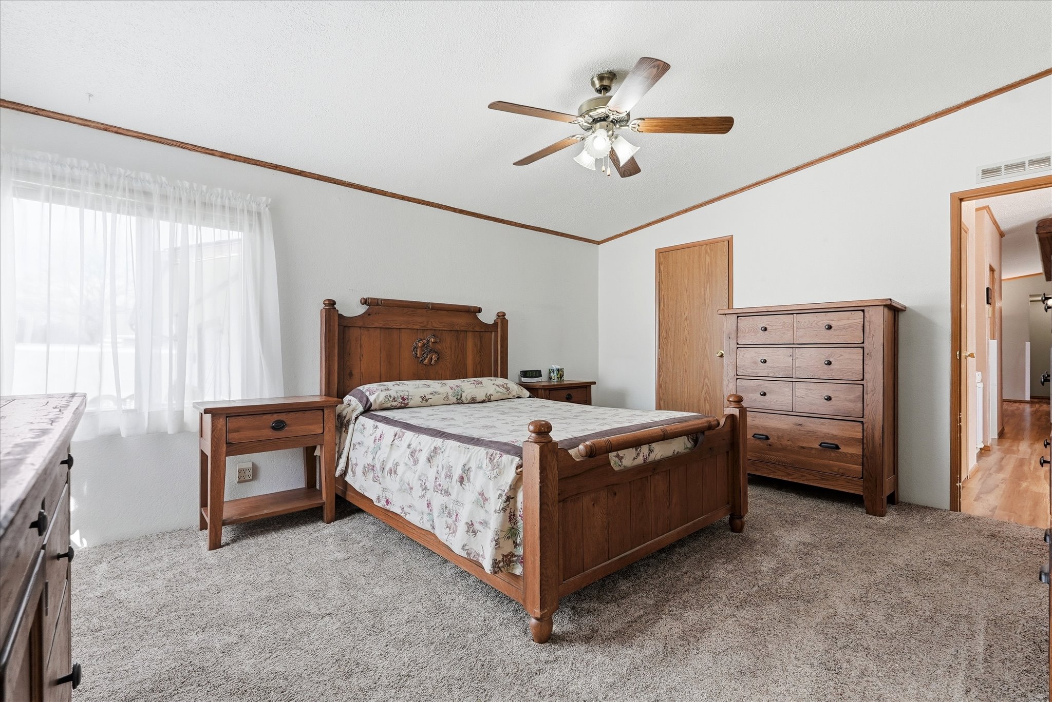 1110 5th Street E Property Photo 19
