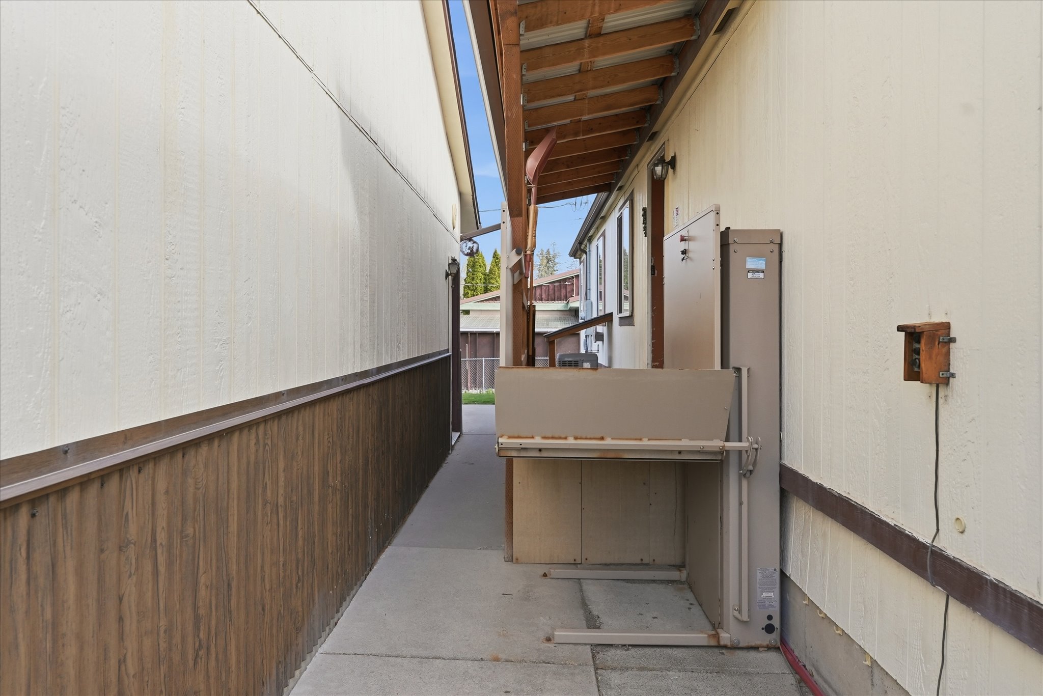 1110 5th Street E Property Photo 40