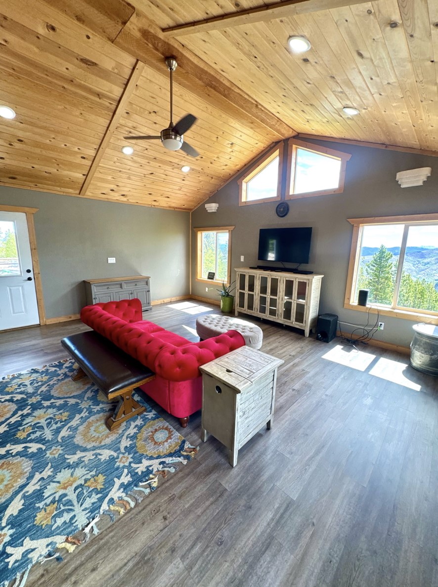 309 Wapiti Trail Property Photo 4