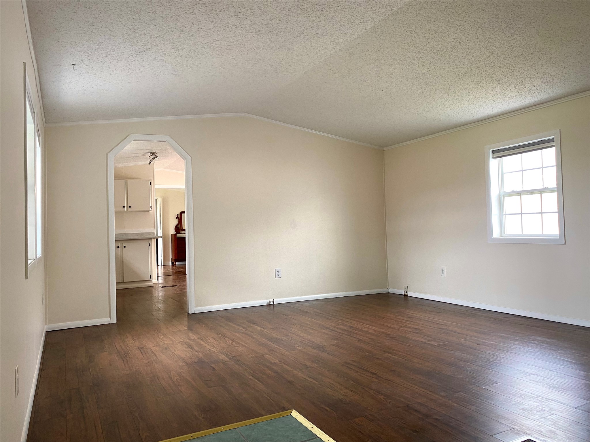 516 S Caravan Street Property Photo 7