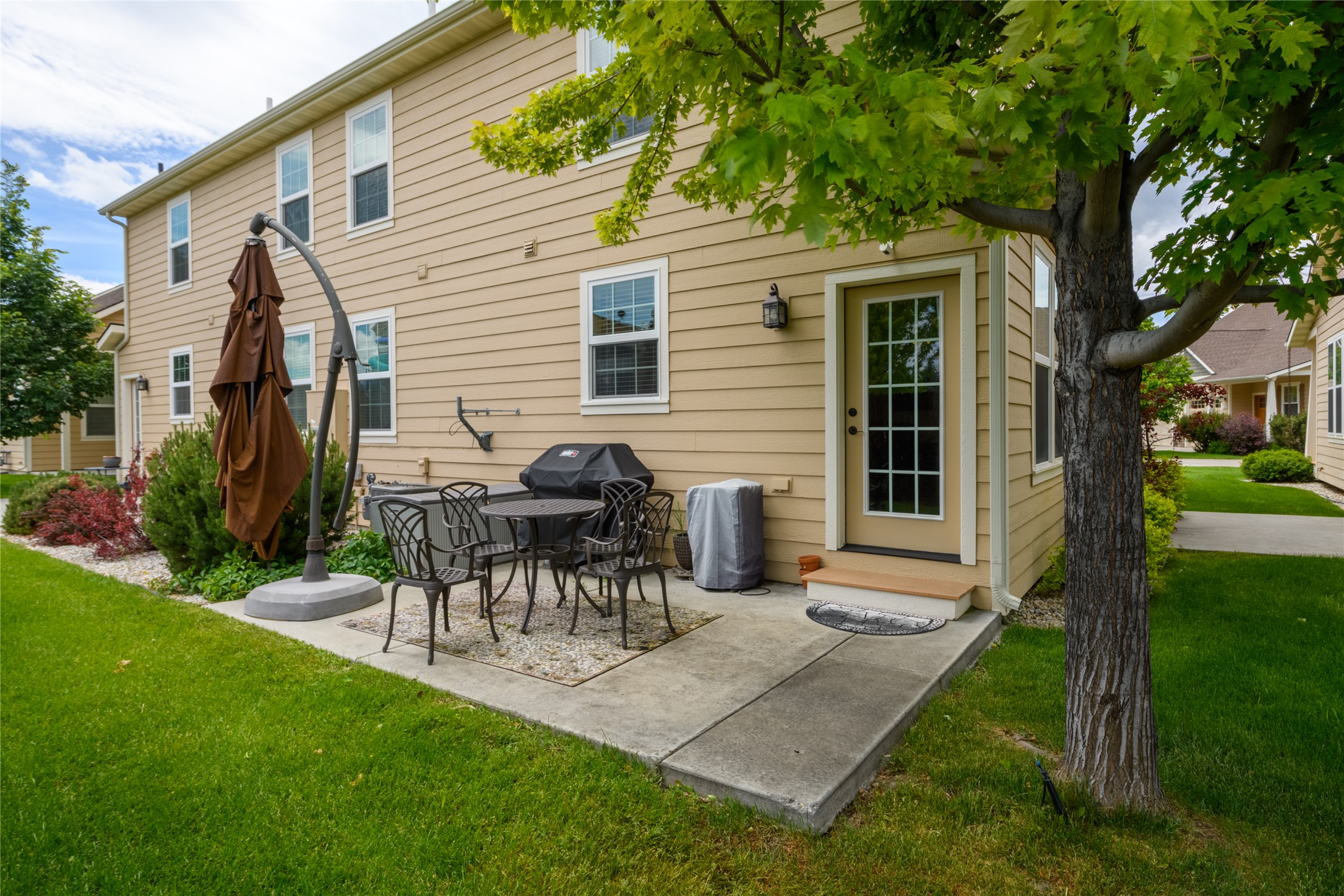 156 Villa Court Property Photo 2