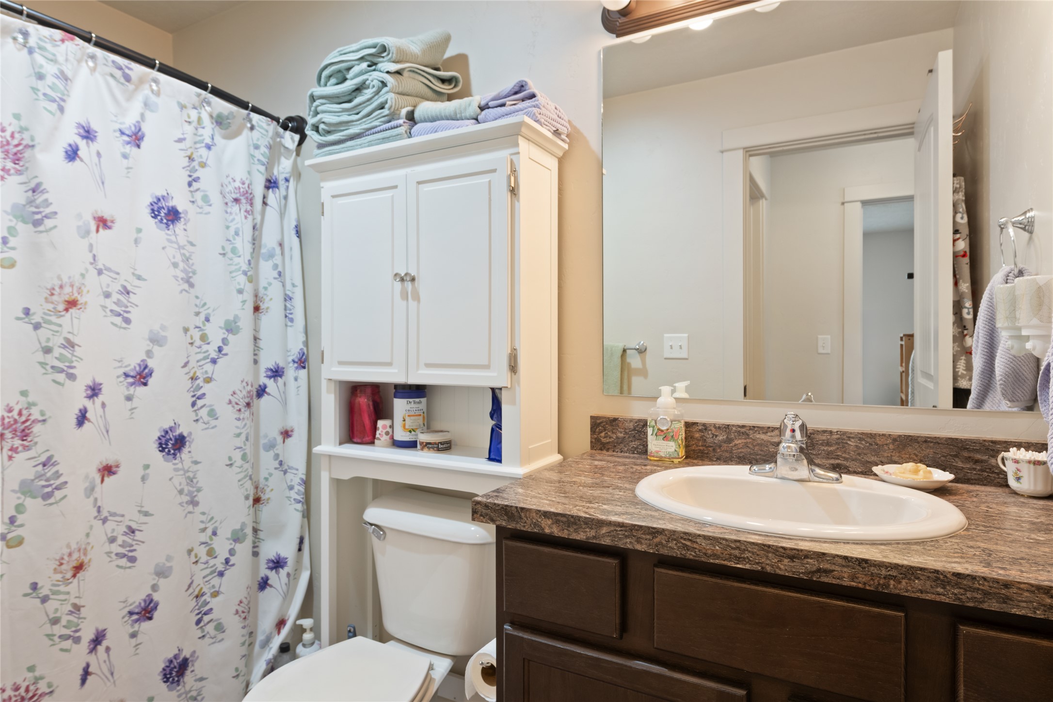 156 Villa Court Property Photo 9