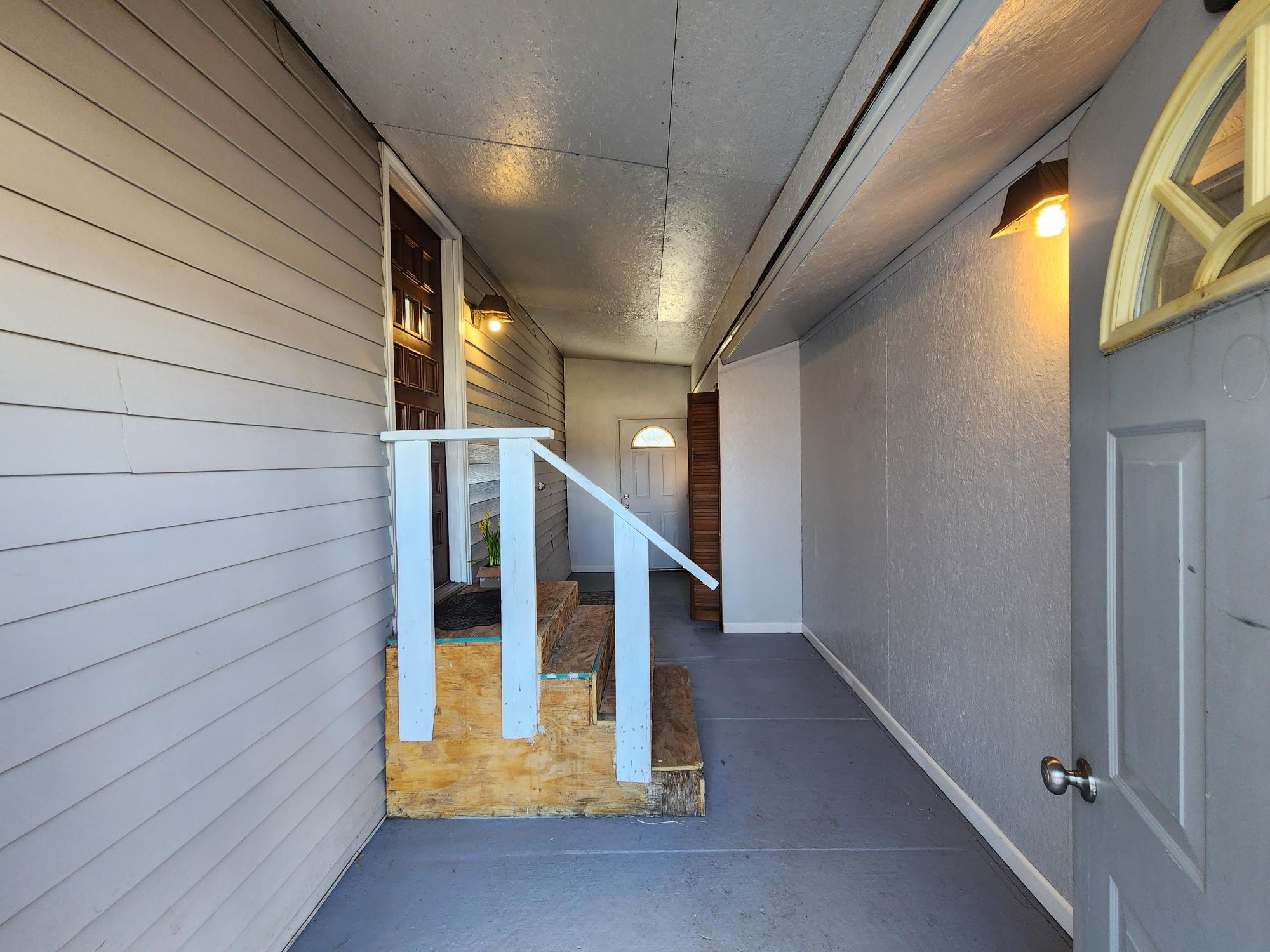 204 S Cook Street Property Photo 6