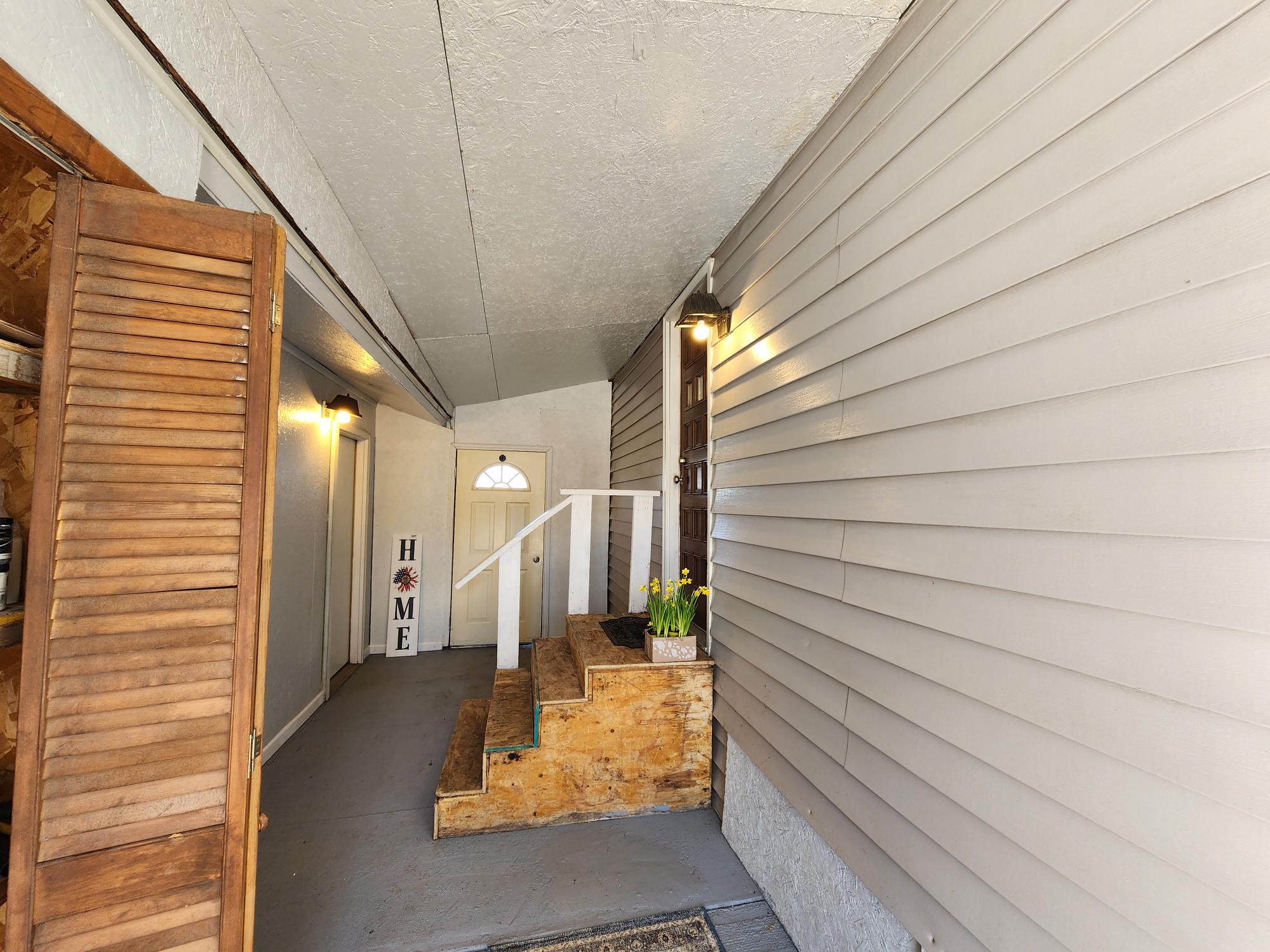 204 S Cook Street Property Photo 7