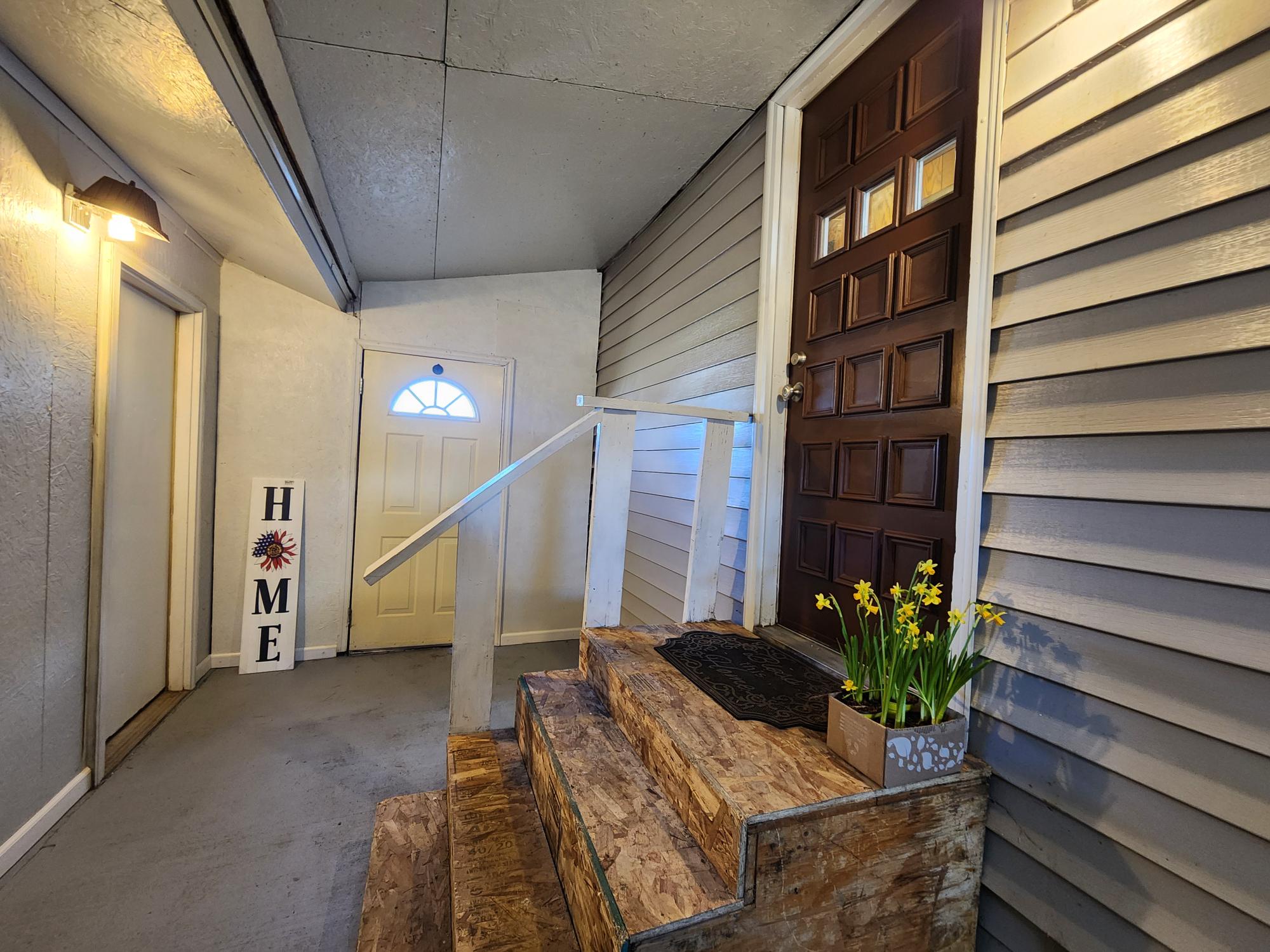 204 S Cook Street Property Photo 8