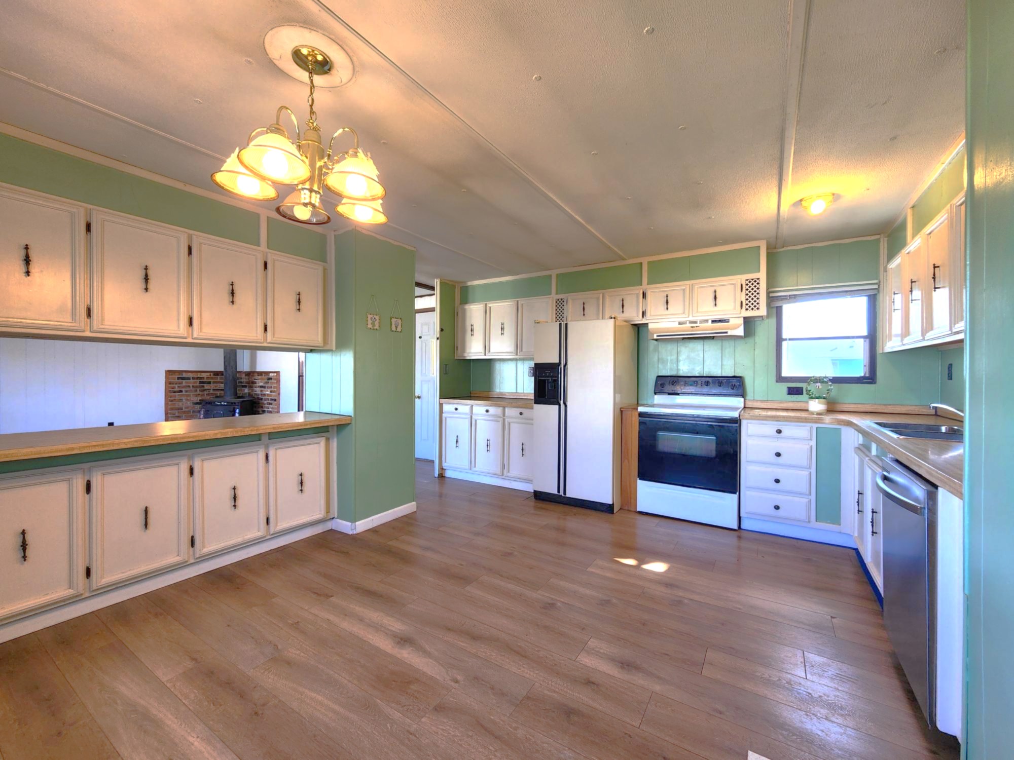 204 S Cook Street Property Photo 11