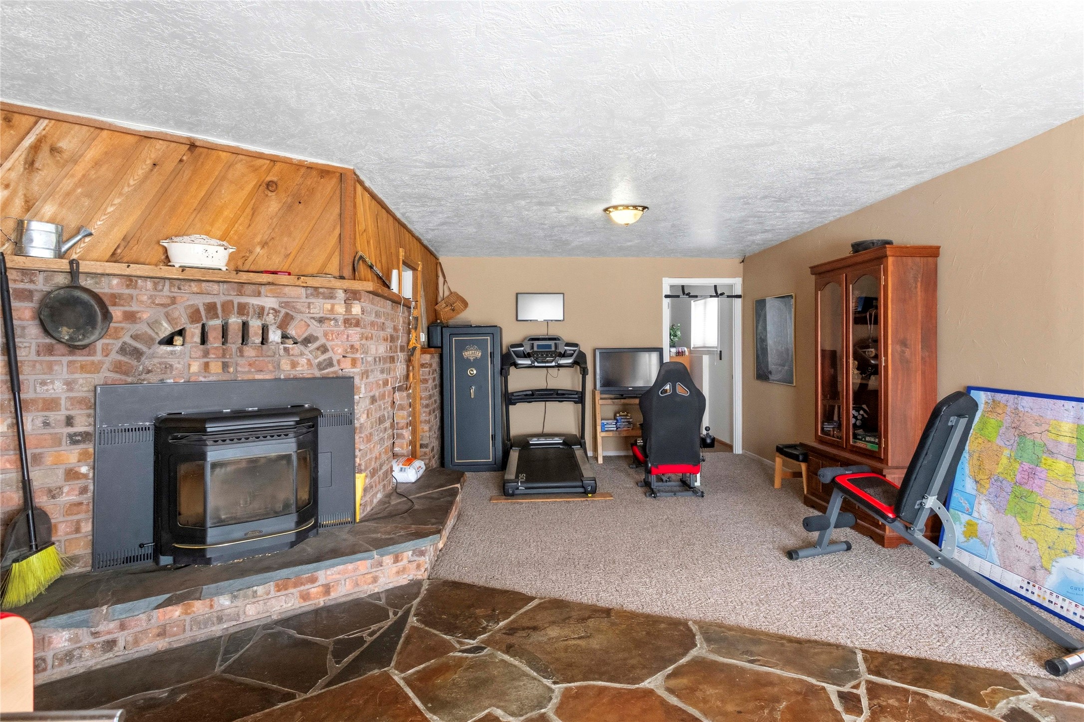 240 Roosevelt Drive Property Photo 28