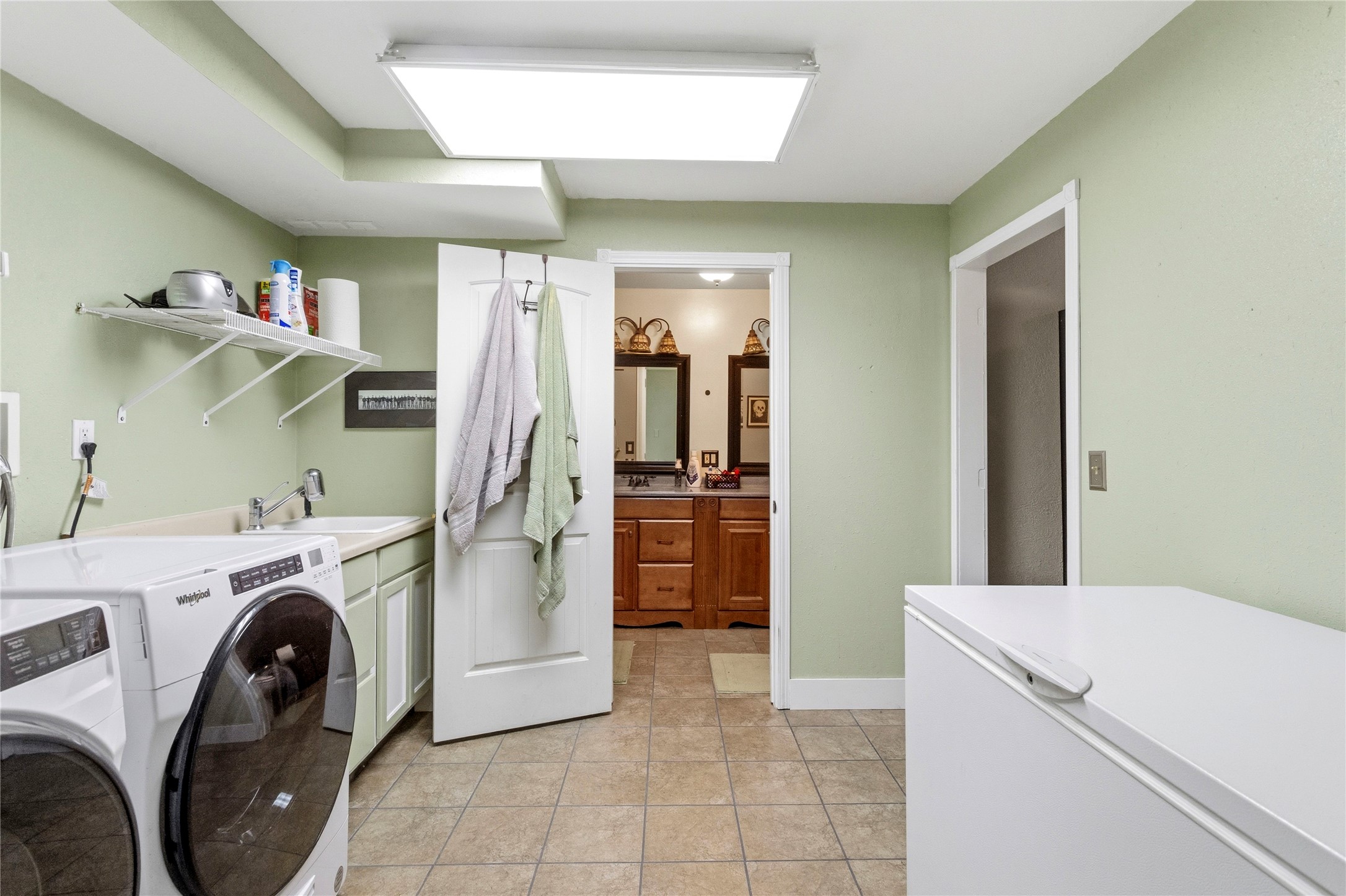 240 Roosevelt Drive Property Photo 35