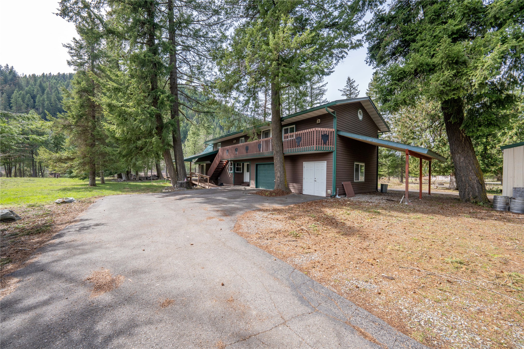 6367 Kootenai River Road Property Photo 7