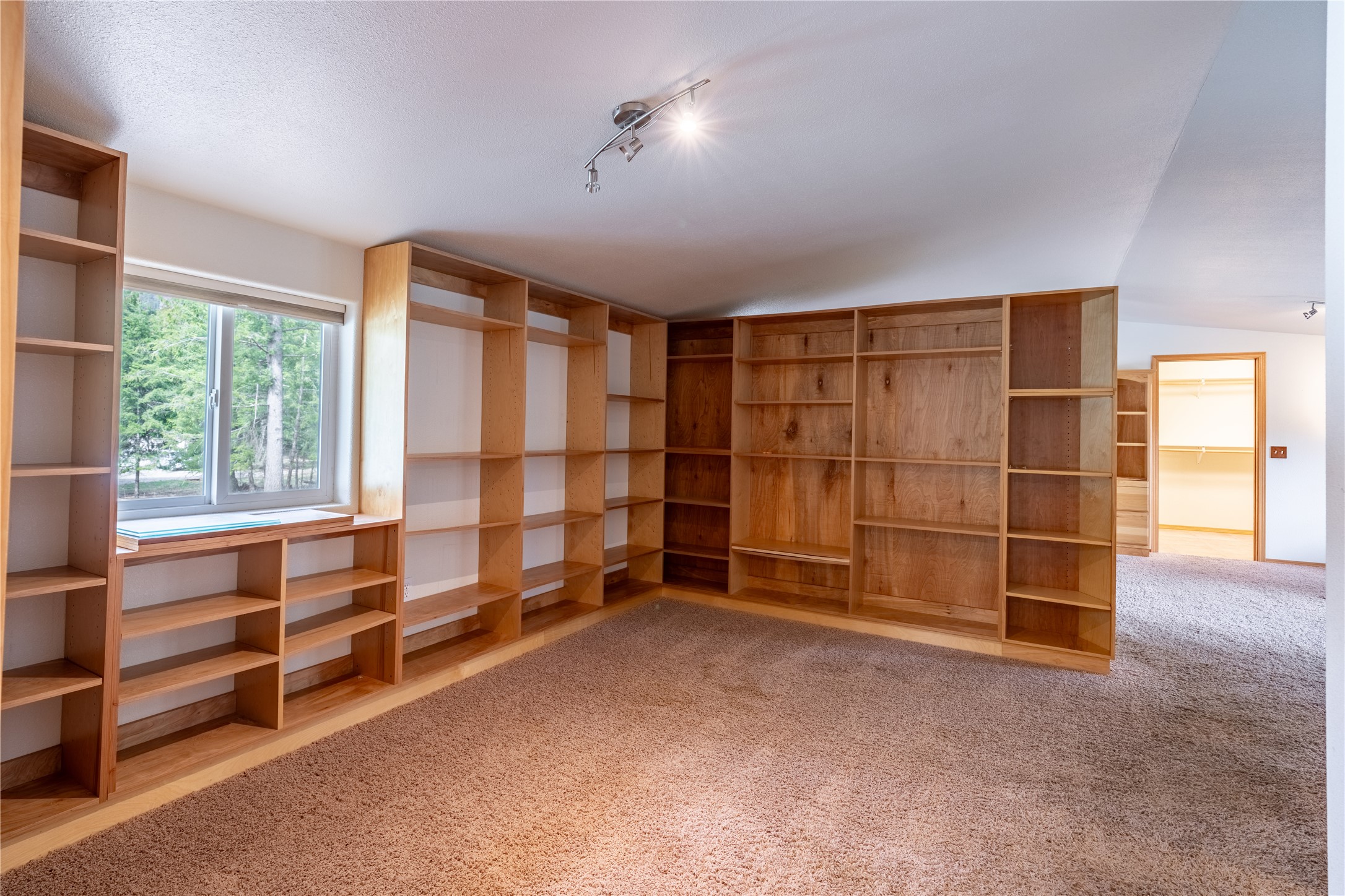 6367 Kootenai River Road Property Photo 23
