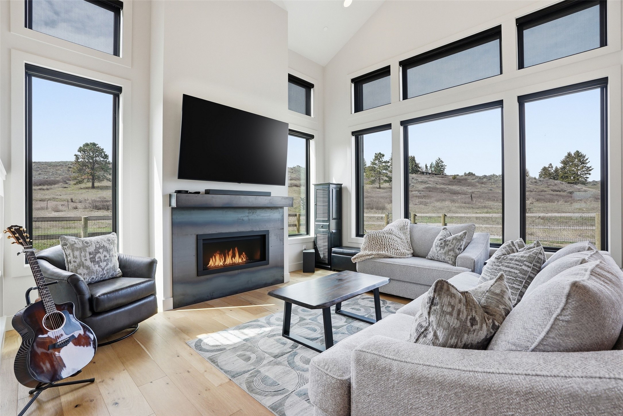 2445 Pale Evening Court Property Photo 6