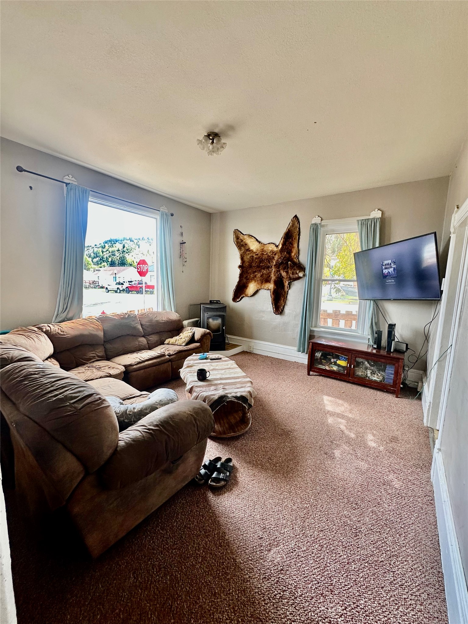 624 Cherry Street Property Photo 4