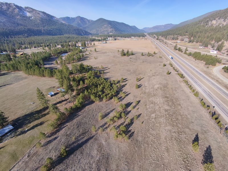 Nka River Bend Road N Property Photo 20