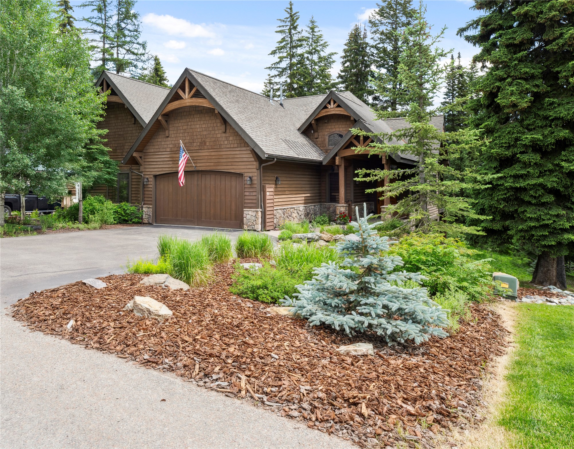 3813 Tamarack Avenue B Property Photo 3