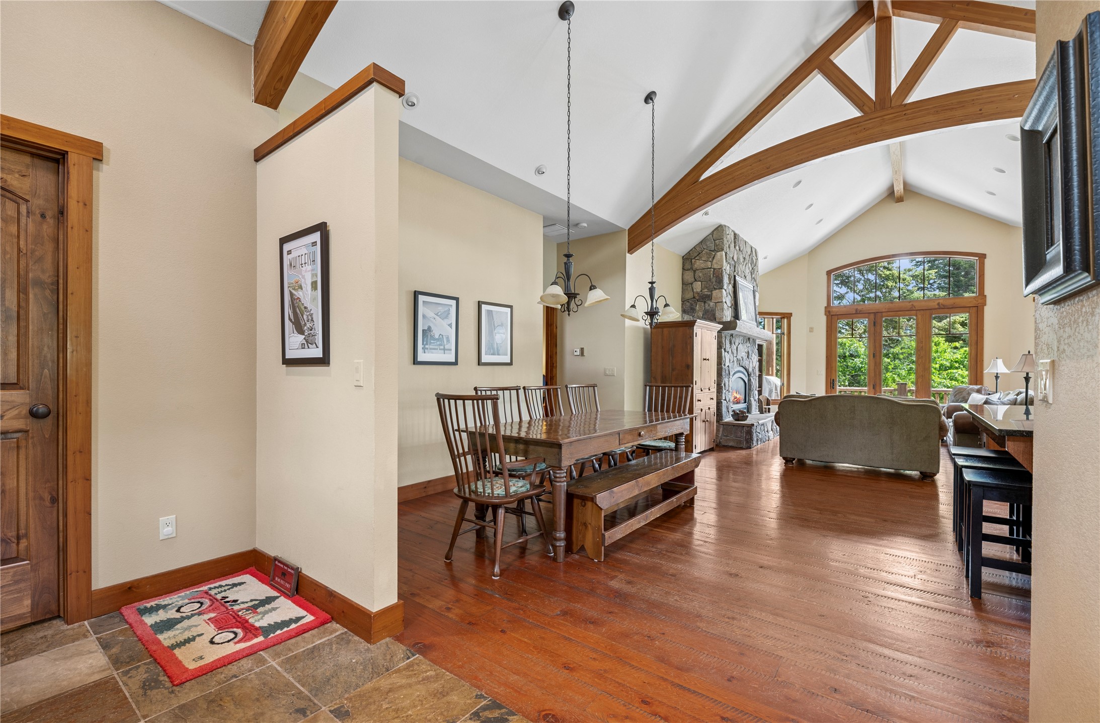 3813 Tamarack Avenue B Property Photo 6