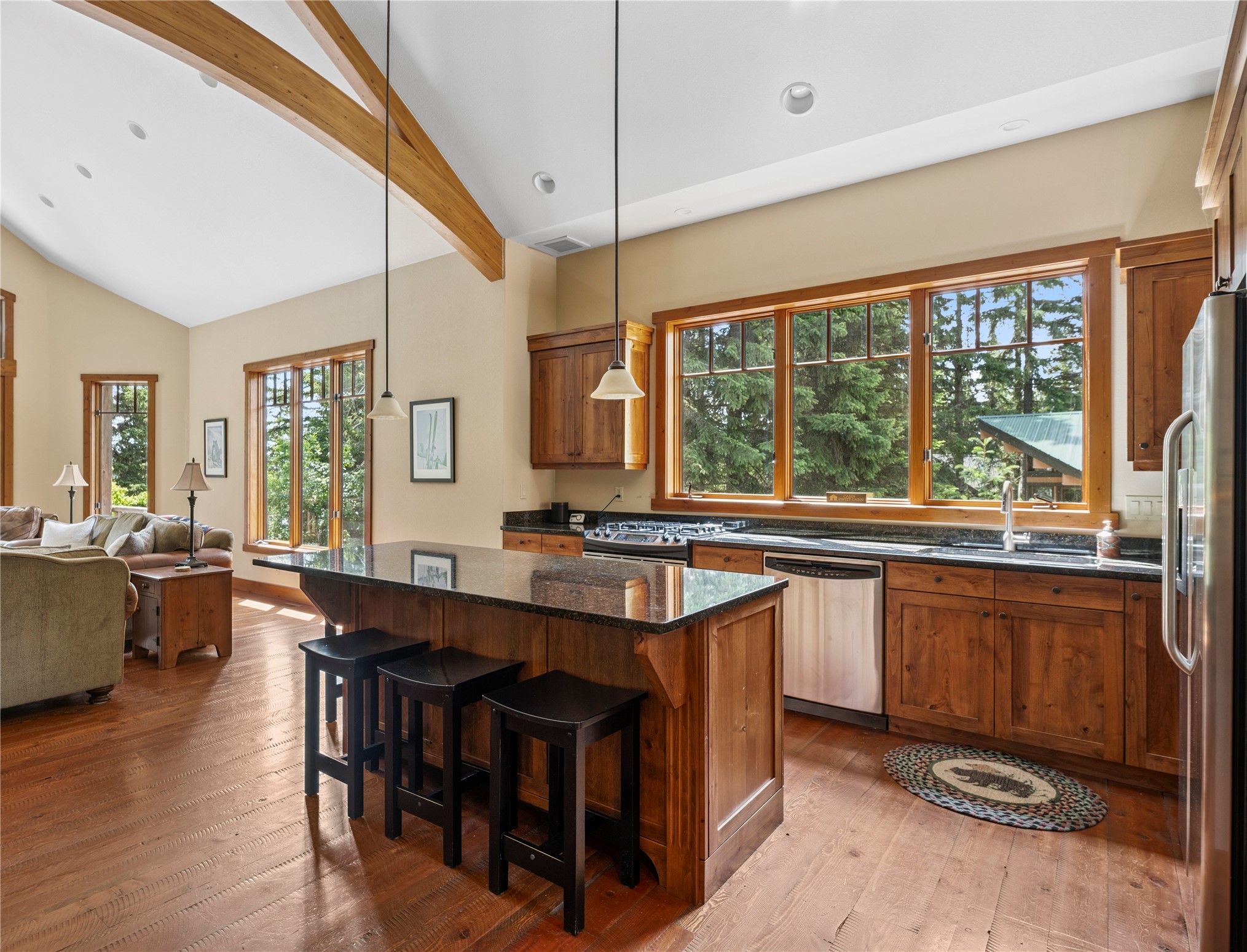 3813 Tamarack Avenue B Property Photo 8
