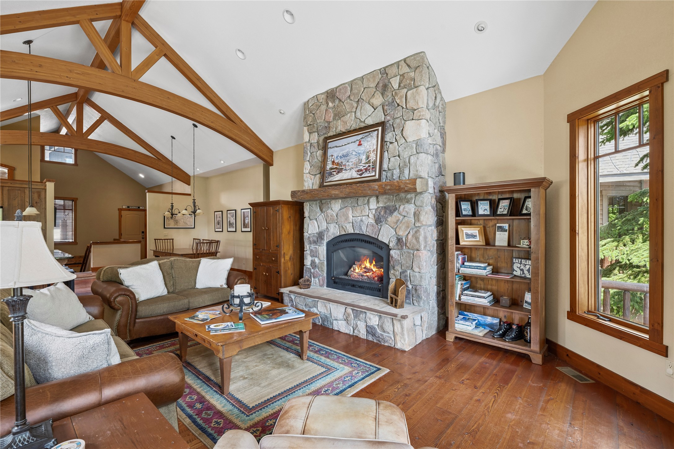 3813 Tamarack Avenue B Property Photo 19