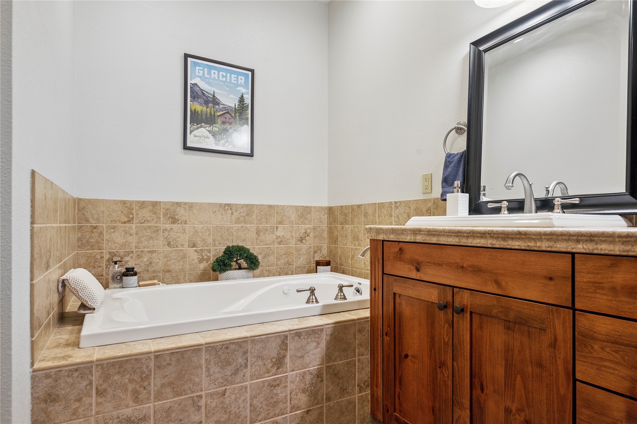 3813 Tamarack Avenue B Property Photo 26
