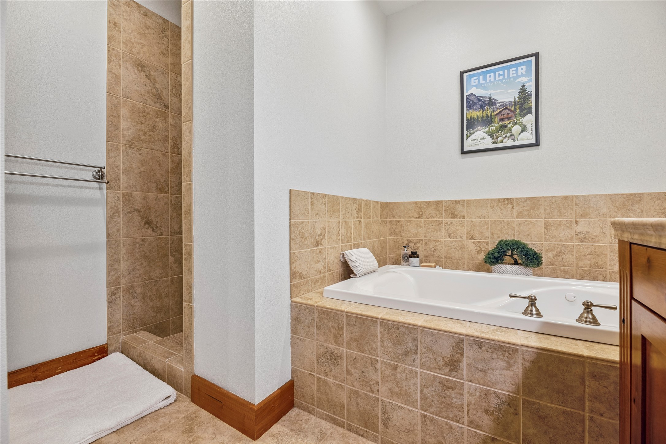 3813 Tamarack Avenue B Property Photo 27