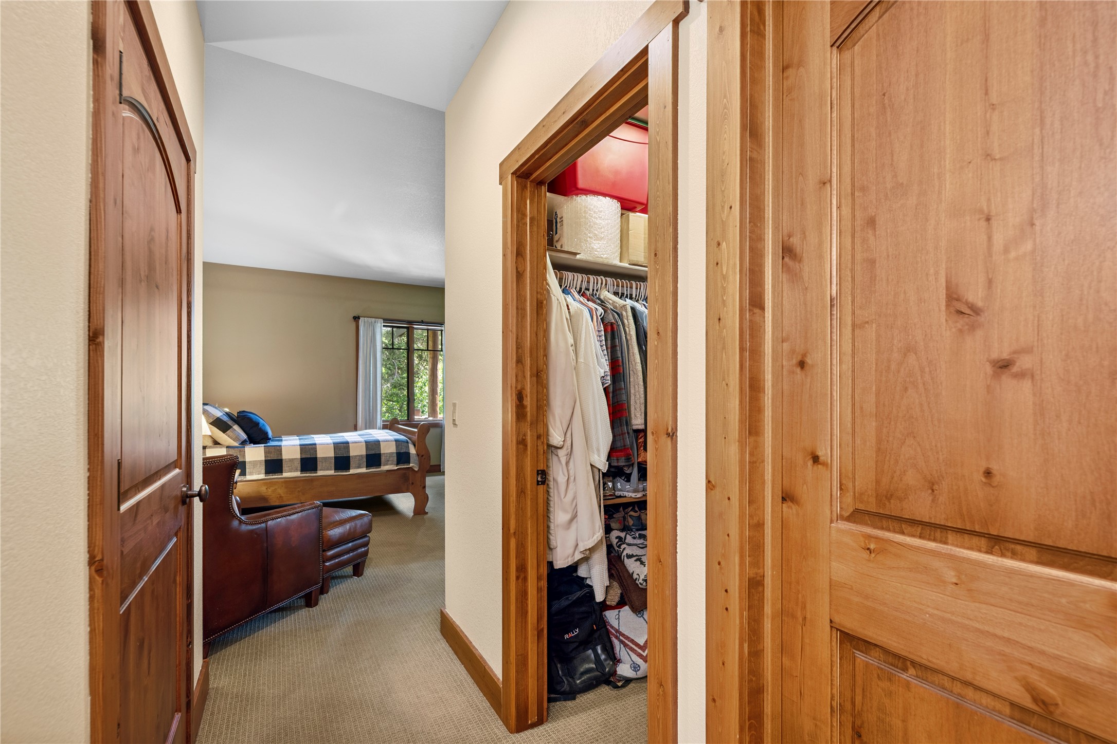 3813 Tamarack Avenue B Property Photo 28