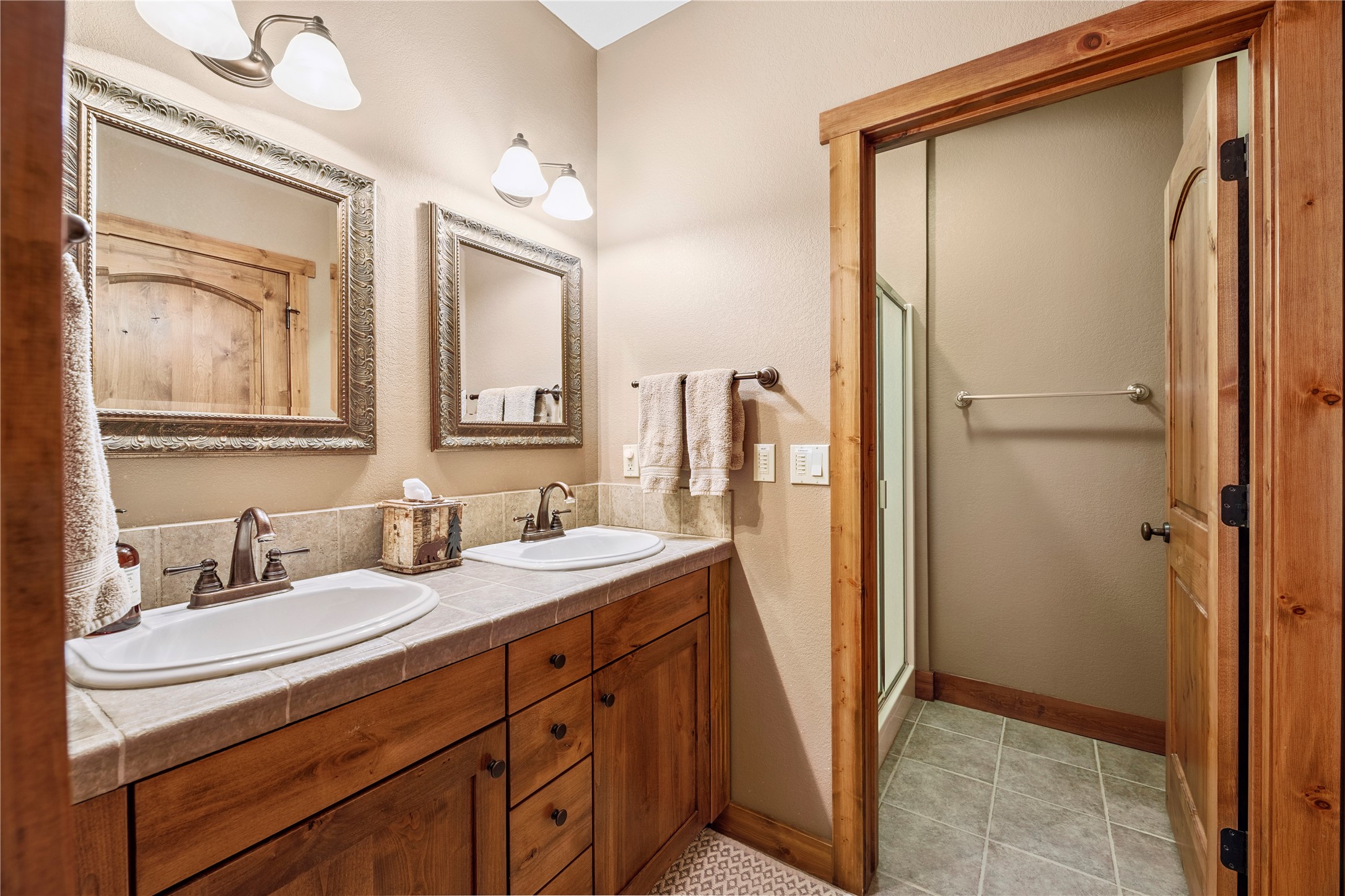 3813 Tamarack Avenue B Property Photo 34