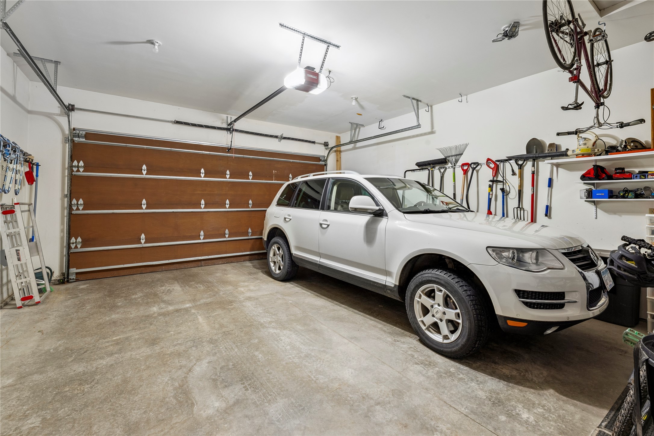 3813 Tamarack Avenue B Property Photo 44