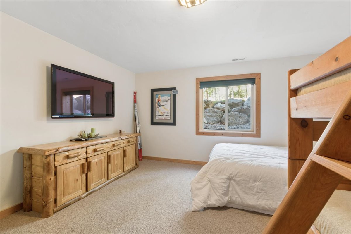142 Eagles Landing Property Photo 44