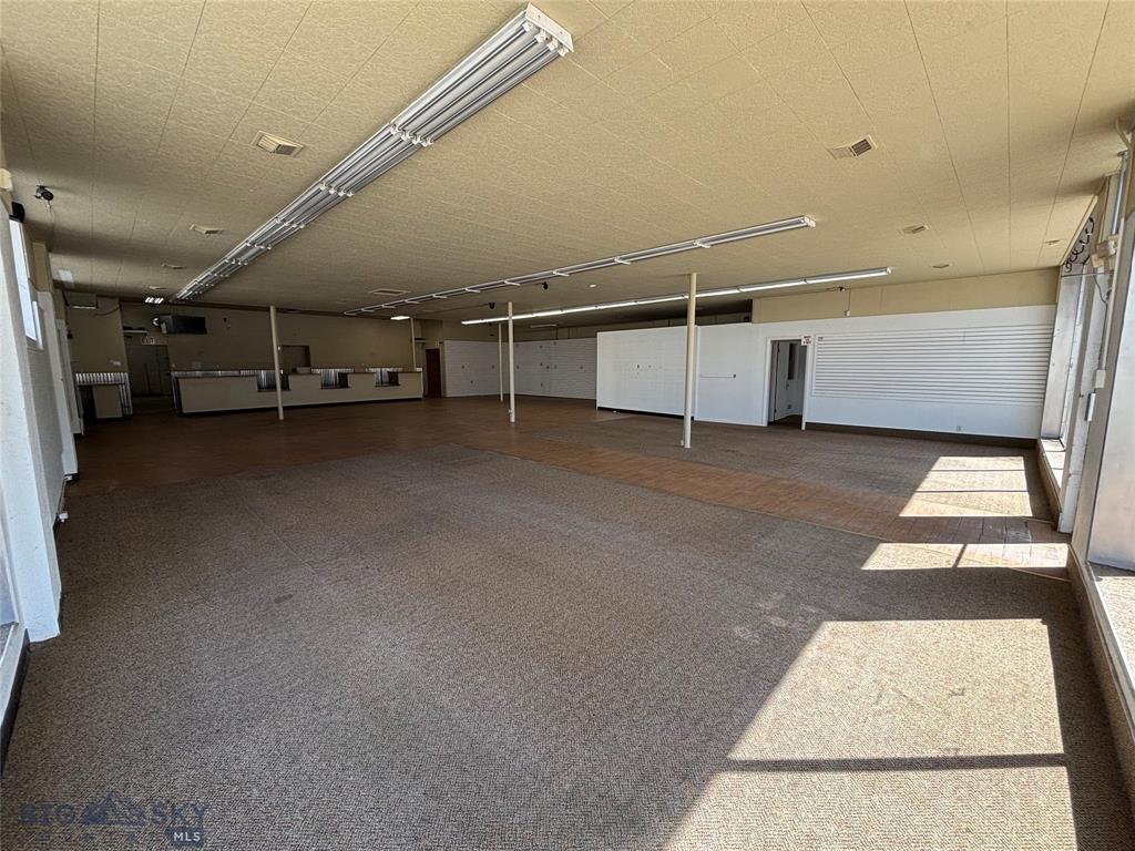 200 E Commercial Property Photo 4
