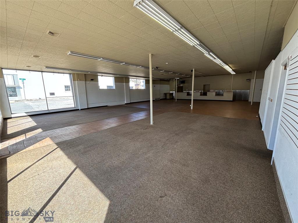 200 E Commercial Property Photo 5
