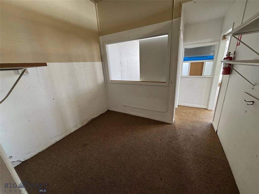 200 E Commercial Property Photo 11