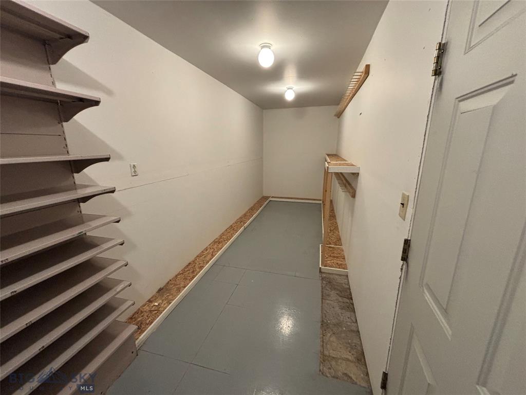 200 E Commercial Property Photo 19