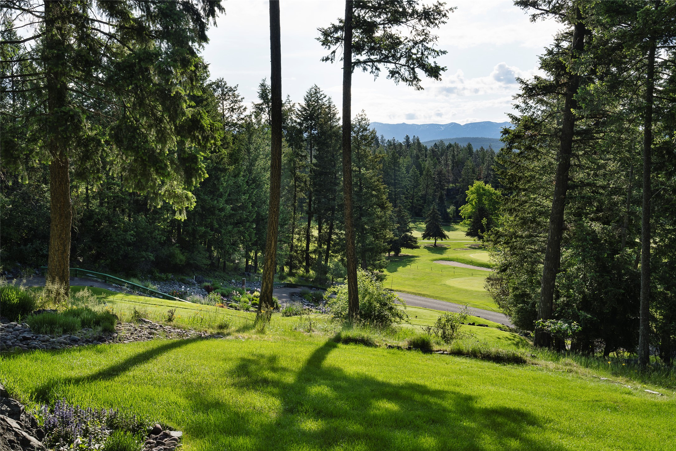 137 & 133 Eagle Bend Drive Property Photo 4