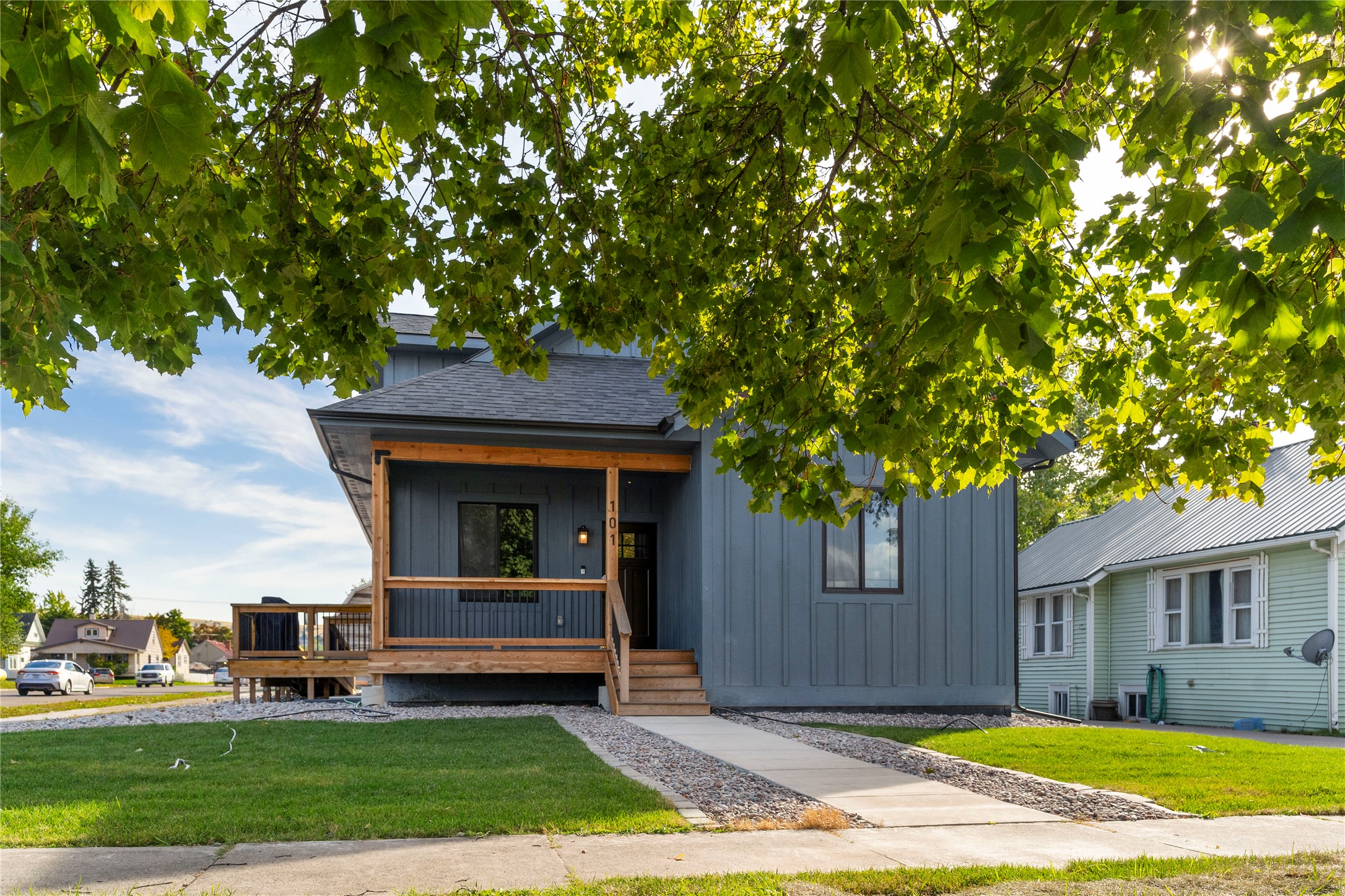 101 4th Avenue W Property Photo 2