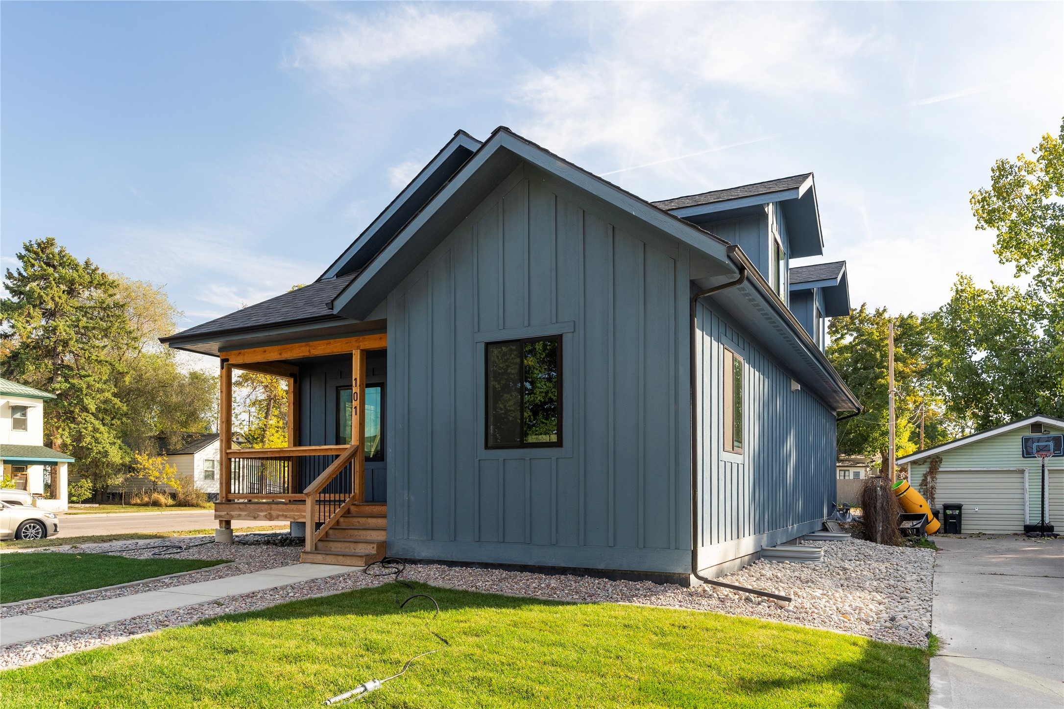 101 4th Avenue W Property Photo 4