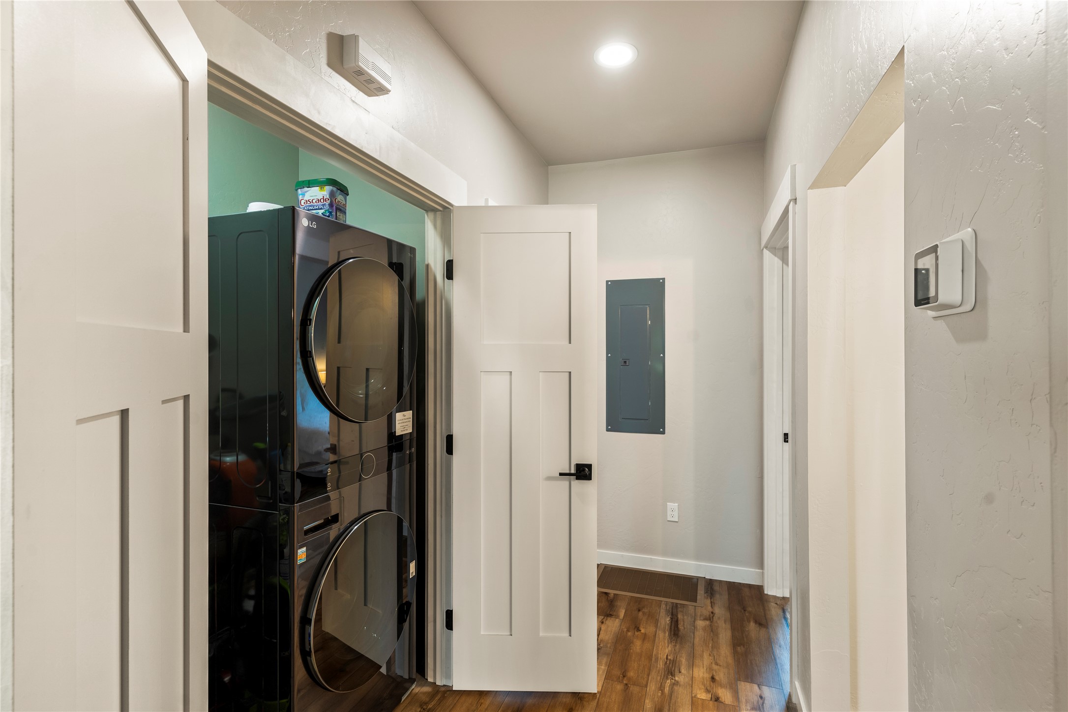 101 4th Avenue W Property Photo 22