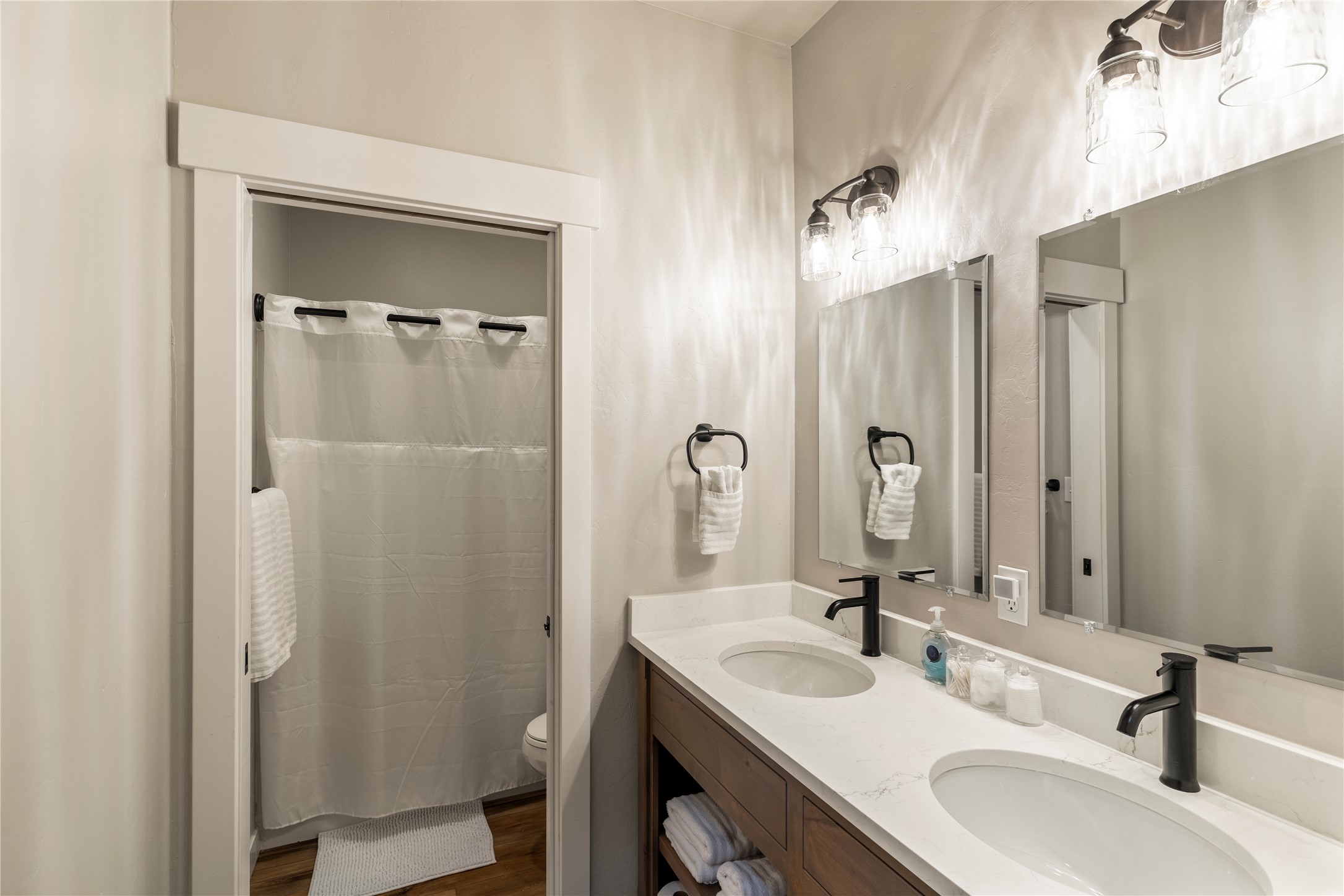 101 4th Avenue W Property Photo 23