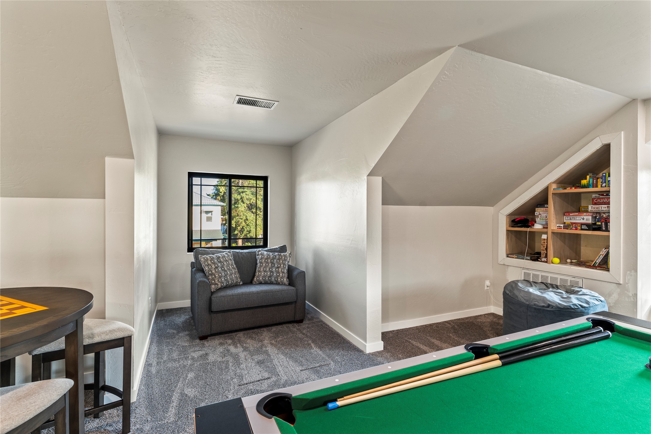 101 4th Avenue W Property Photo 33