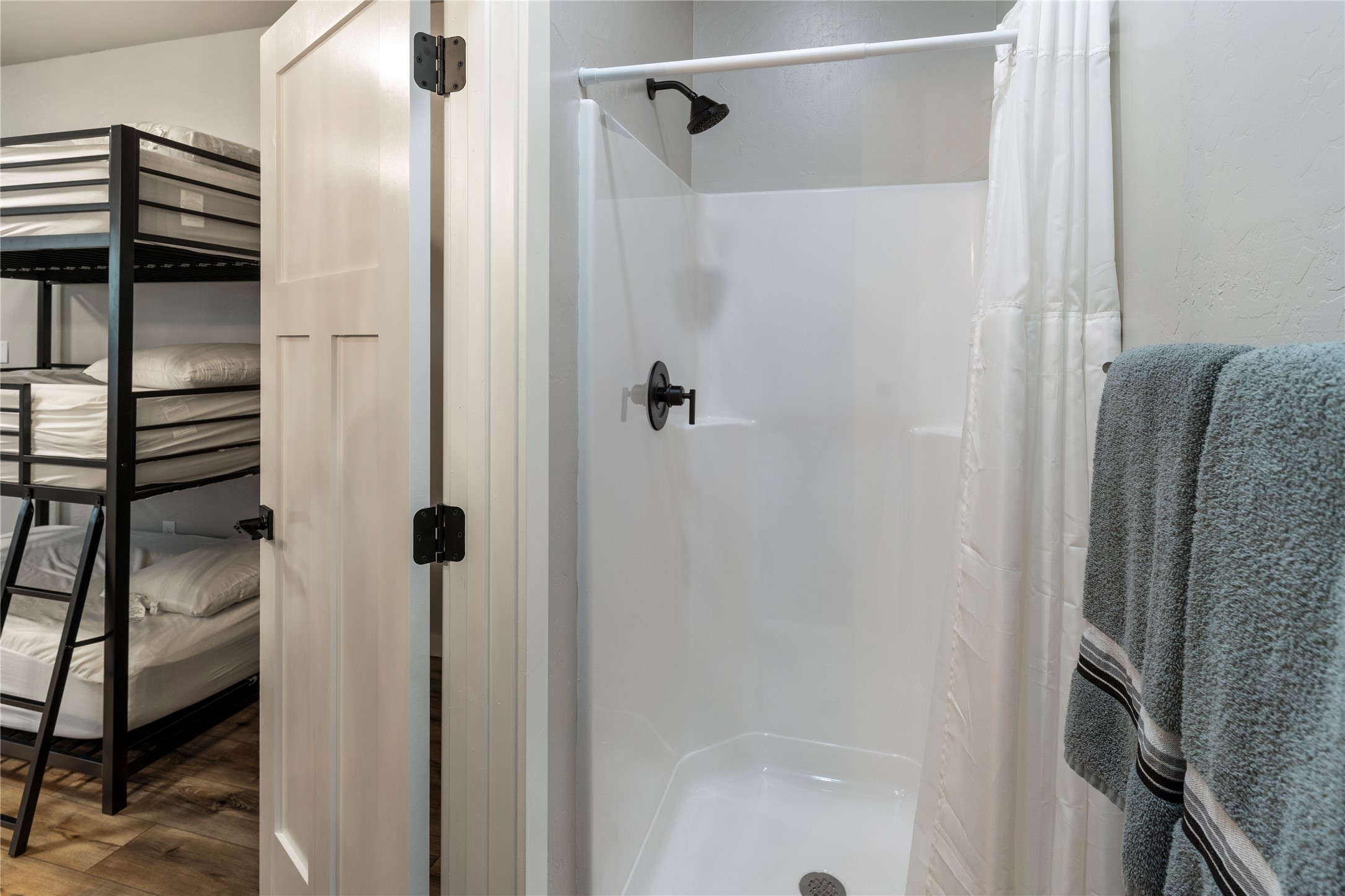 101 4th Avenue W Property Photo 46