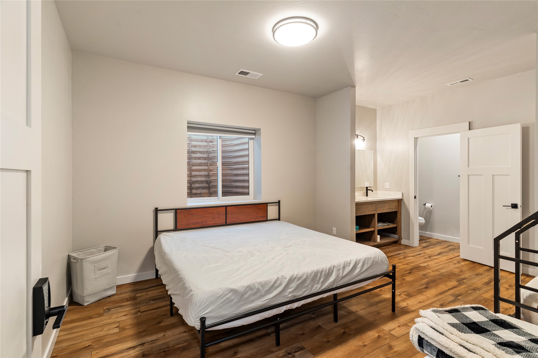 101 4th Avenue W Property Photo 47