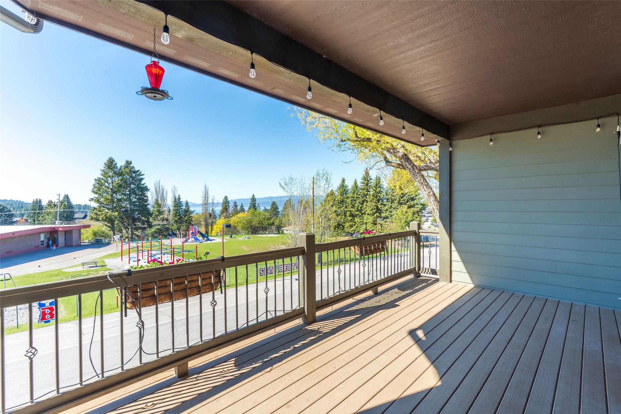 657 Commerce Street Property Photo 16