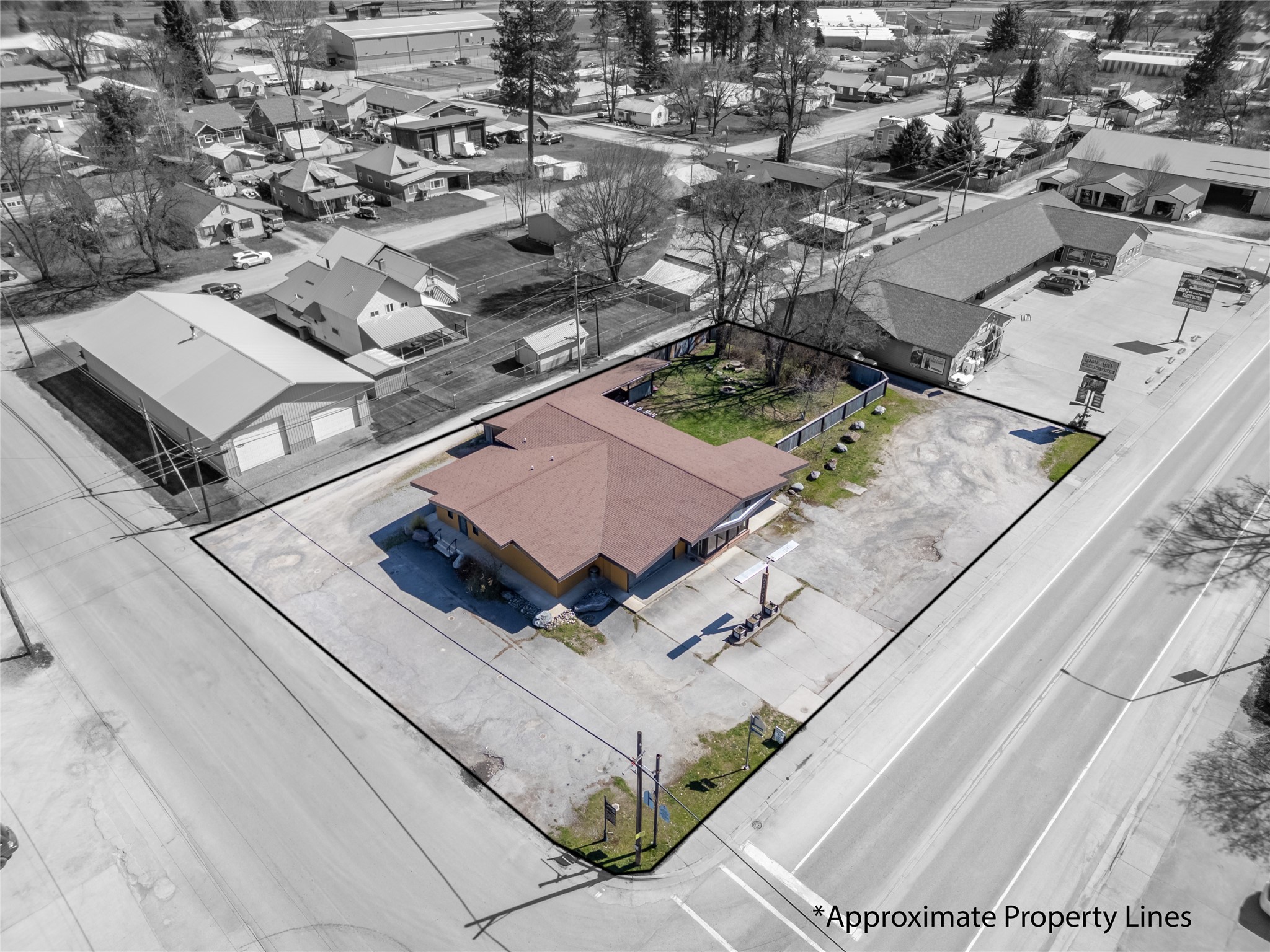 301 E Missoula Avenue Property Photo 3
