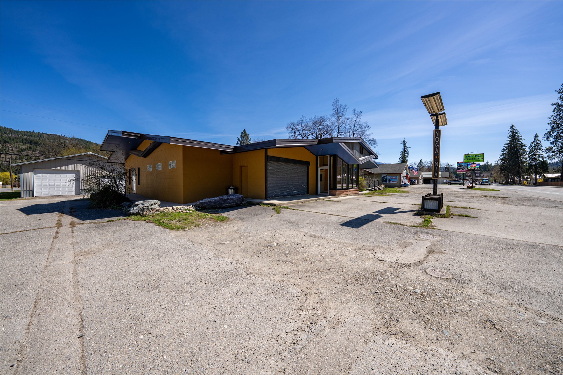 301 E Missoula Avenue Property Photo 7