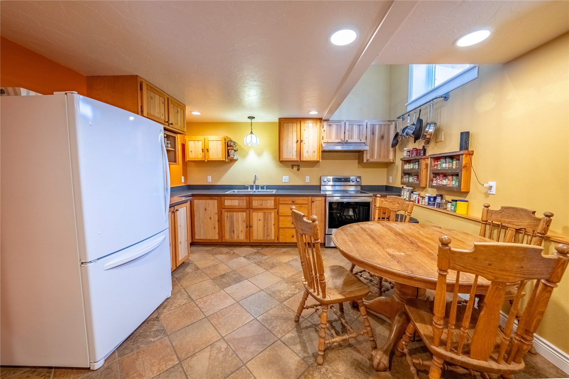301 E Missoula Avenue Property Photo 15