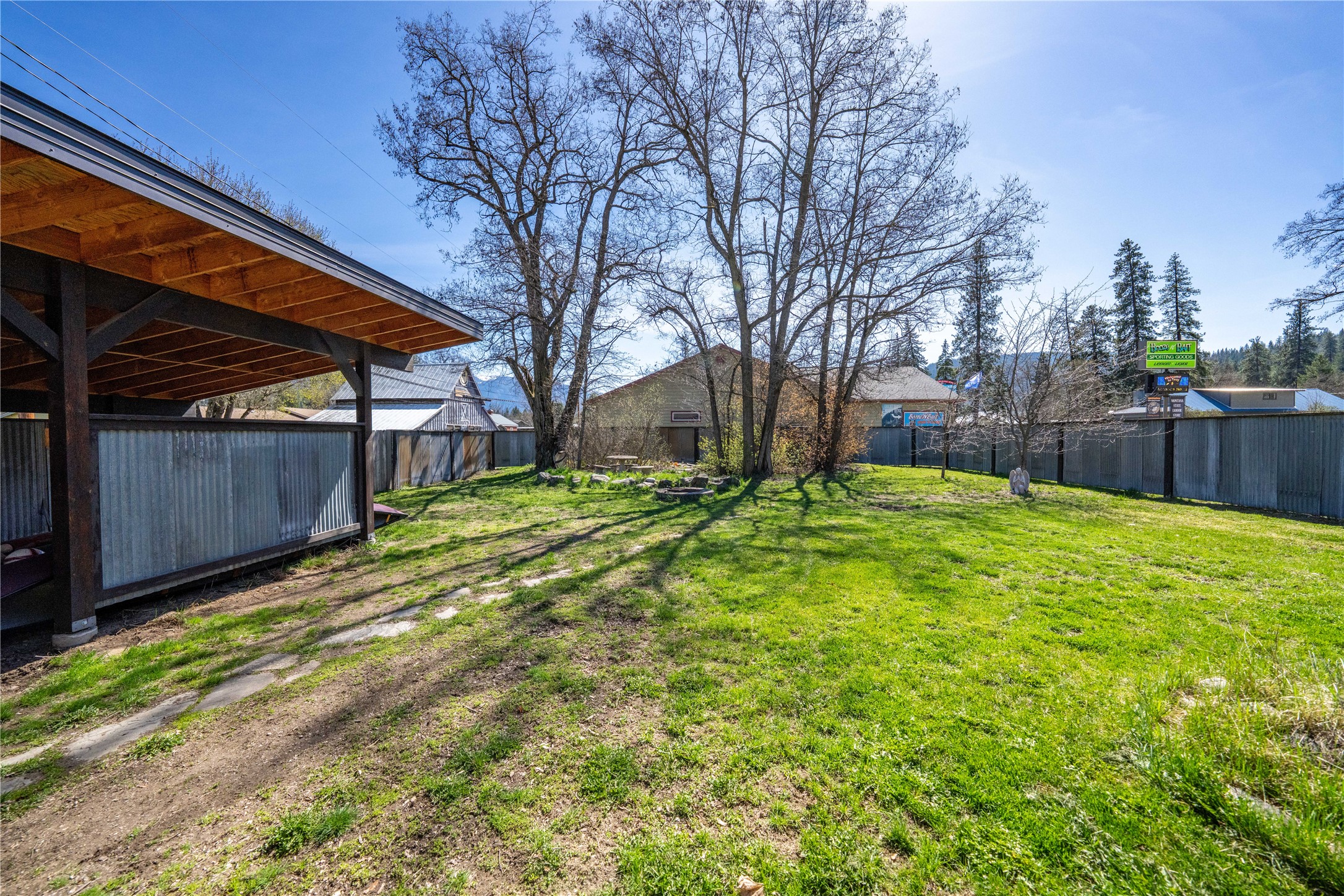 301 E Missoula Avenue Property Photo 37