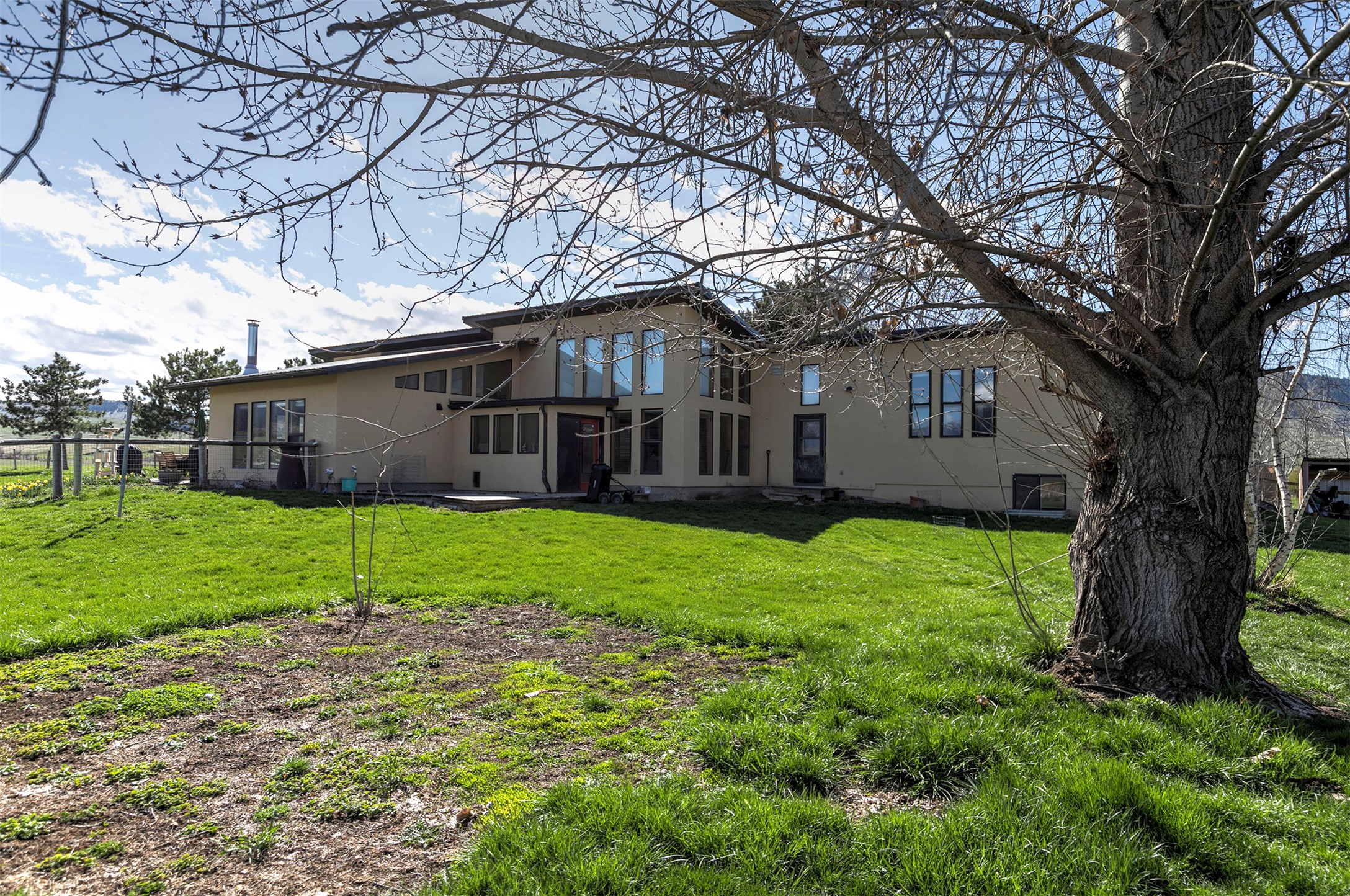 61830 Old Freight Road Property Photo 6