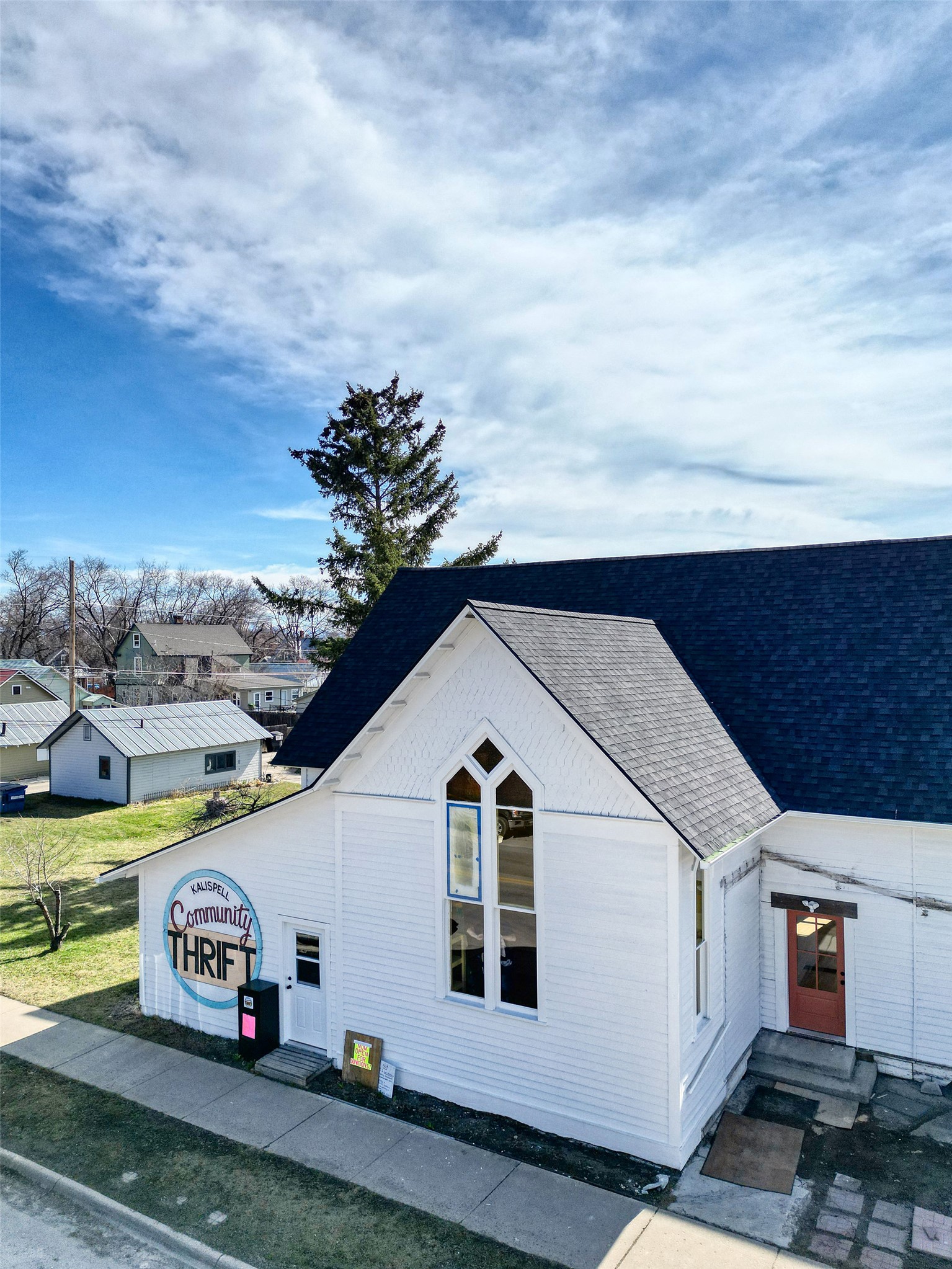 203 5th Avenue W Property Photo 8